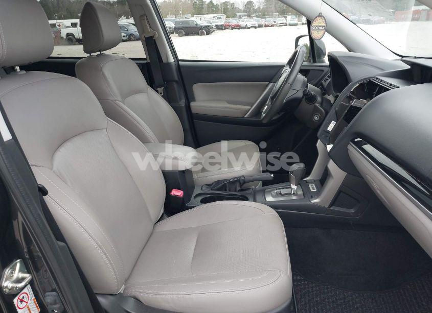 Photo 5 of 2017 Subaru Forester 2.5I LIMITED (VIN JF2SJAJC1HH491617)