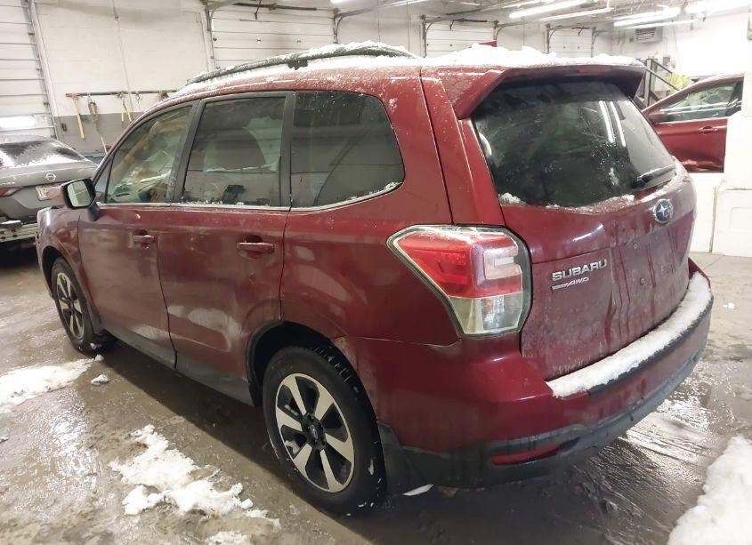 Photo 3 of 2018 Subaru Forester 2.5I LIMITED (VIN JF2SJAJC1JH483135)