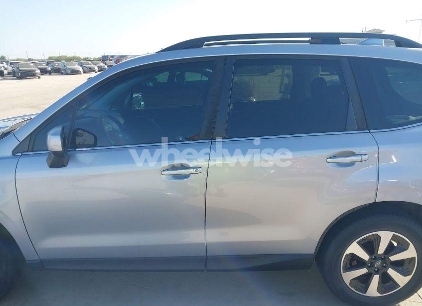 Photo 15 of 2017 Subaru Forester 2.5I LIMITED (VIN JF2SJAJC4HH487741)