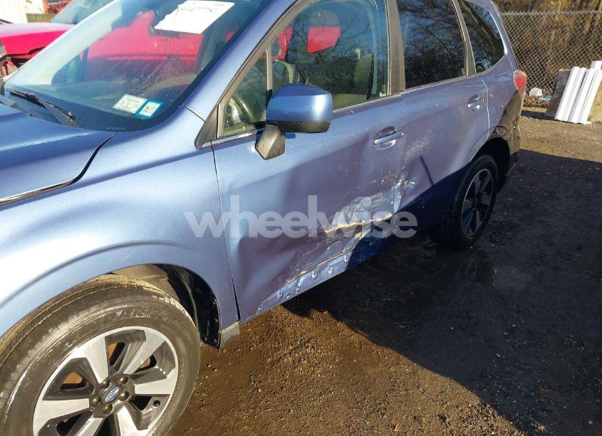 Photo 6 of 2018 Subaru Forester 2.5I LIMITED (VIN JF2SJAJC4JH571029)