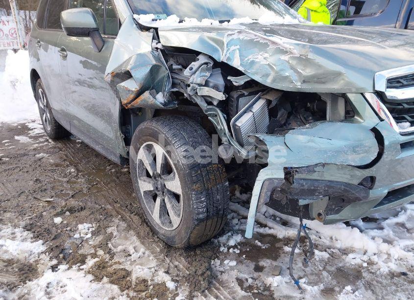 Photo 6 of 2018 Subaru Forester 2.5I LIMITED (VIN JF2SJAJC5JH422631)