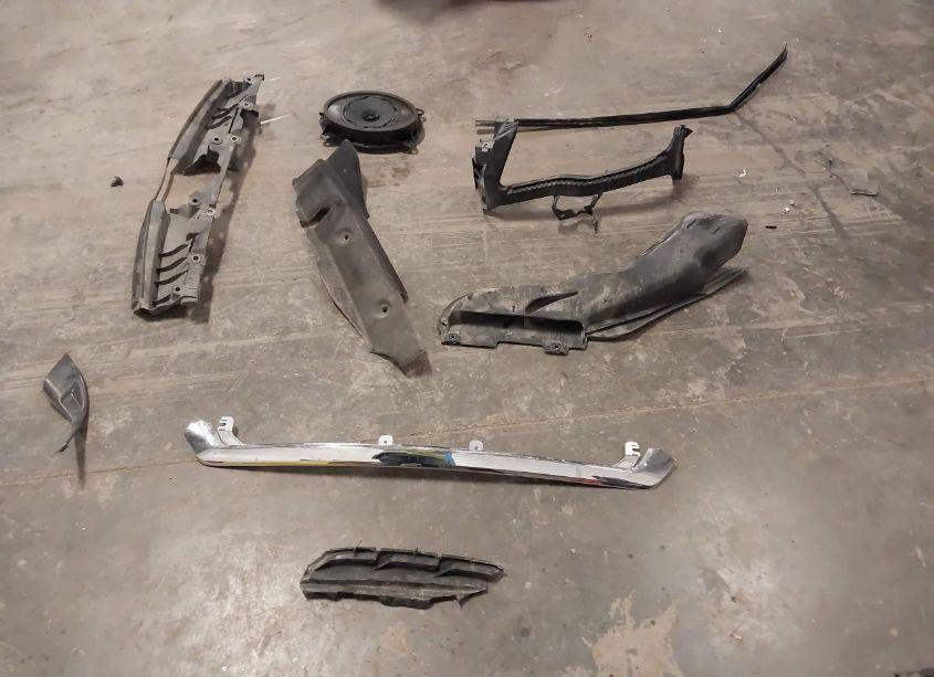 Photo 19 of 2018 Subaru Forester 2.5I LIMITED (VIN JF2SJAJC5JH480108)