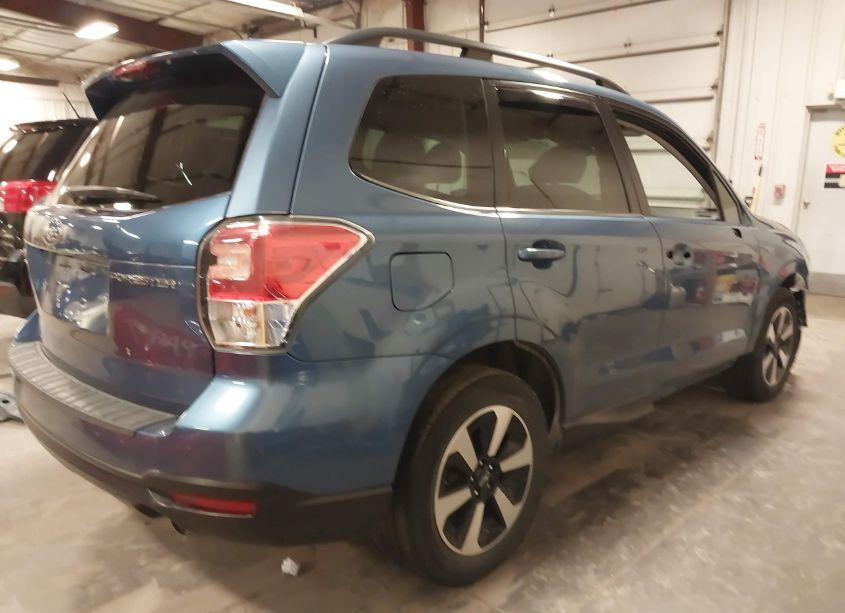 Photo 4 of 2018 Subaru Forester 2.5I LIMITED (VIN JF2SJAJC5JH480108)