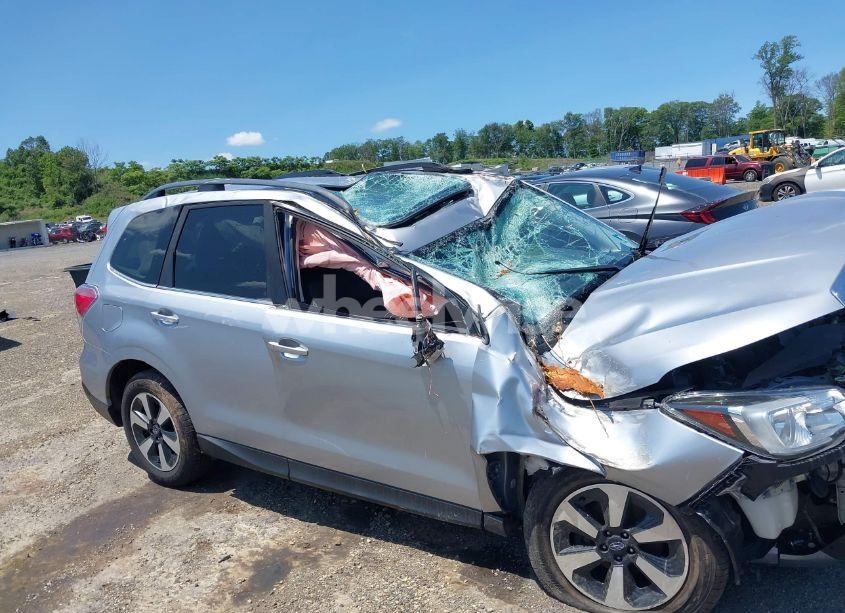 Photo 18 of 2018 Subaru Forester 2.5I LIMITED (VIN JF2SJAJC5JH503323)