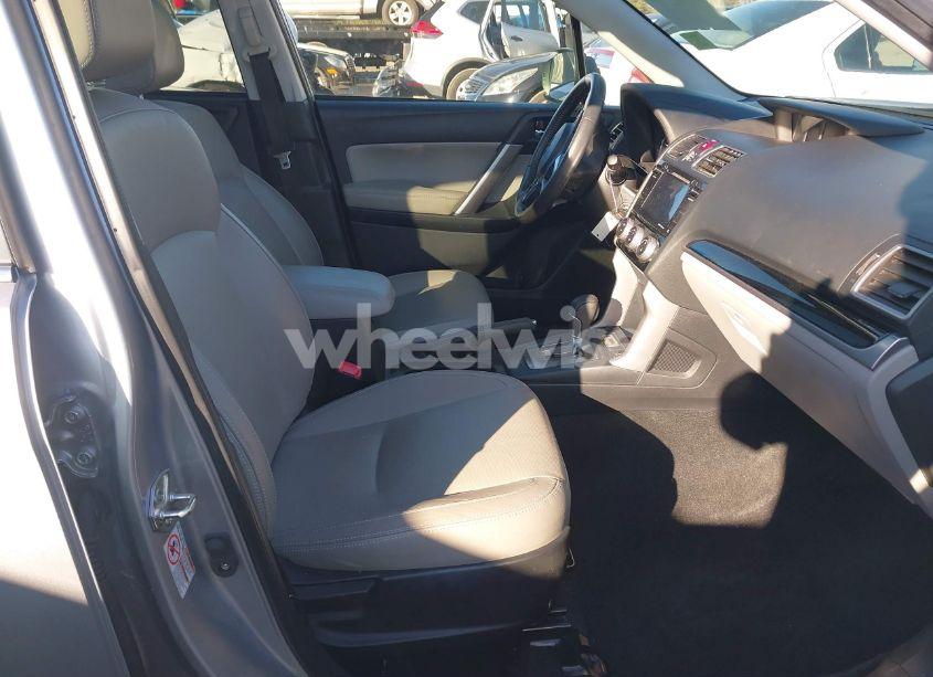 Photo 5 of 2017 Subaru Forester 2.5I LIMITED (VIN JF2SJAJC8HH453916)