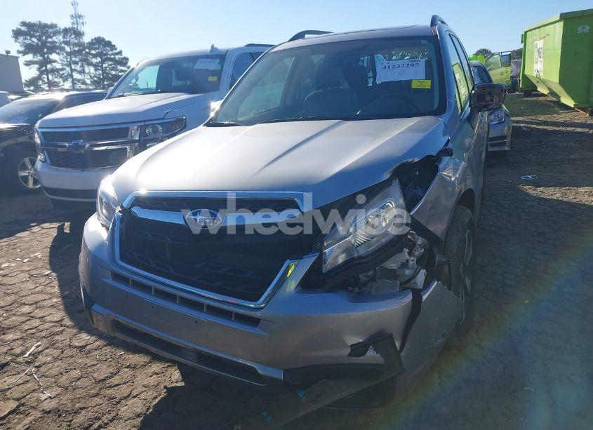 Photo 6 of 2017 Subaru Forester 2.5I LIMITED (VIN JF2SJAJC8HH453916)