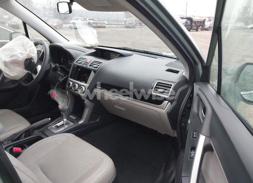 Photo 5 of 2017 Subaru Forester 2.5I LIMITED (VIN JF2SJAJCXHH451049)