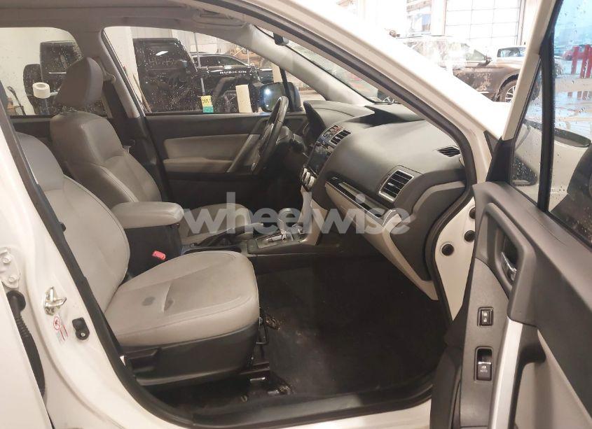 Photo 5 of 2018 Subaru Forester 2.5I LIMITED (VIN JF2SJAJCXJH402973)