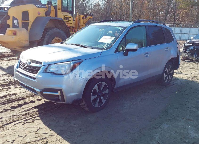 Photo 2 of 2018 Subaru Forester 2.5I LIMITED (VIN JF2SJAJCXJH496174)