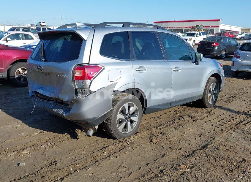 Photo 4 of 2018 Subaru Forester 2.5I LIMITED (VIN JF2SJAJCXJH496174)