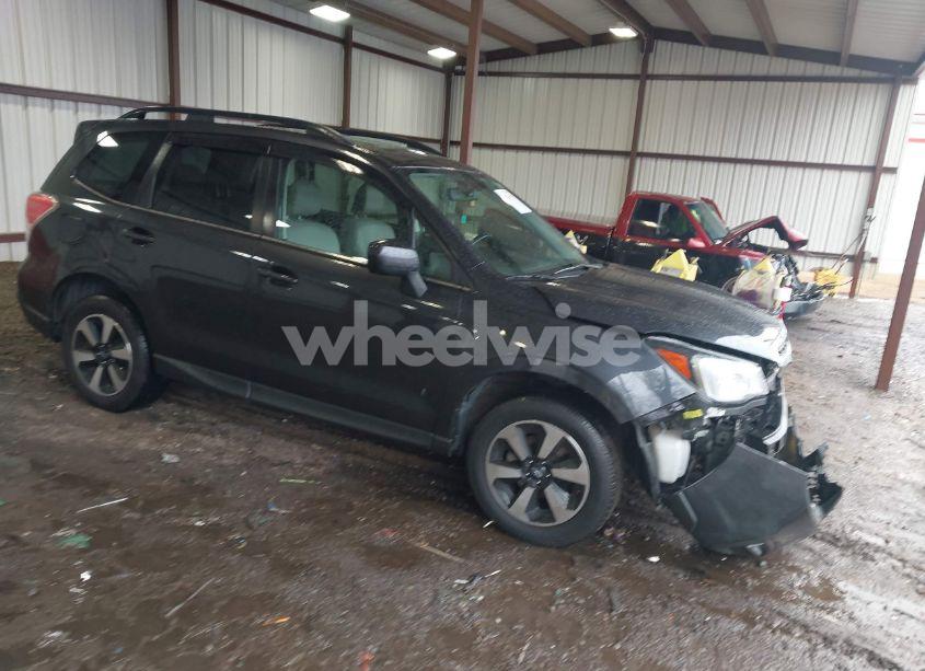 2018 Subaru Forester 2.5I LIMITED (VIN JF2SJAJCXJH499902) main photo