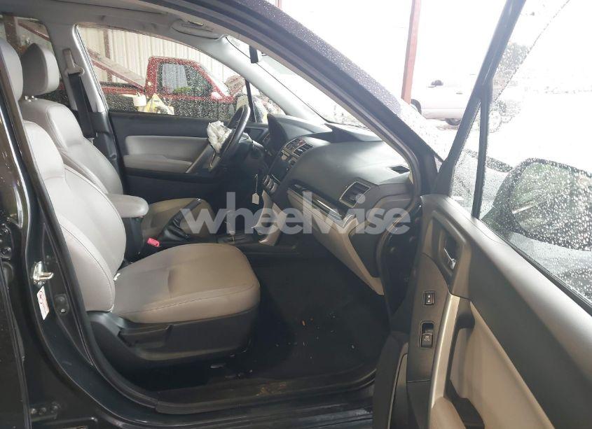 Photo 5 of 2018 Subaru Forester 2.5I LIMITED (VIN JF2SJAJCXJH499902)