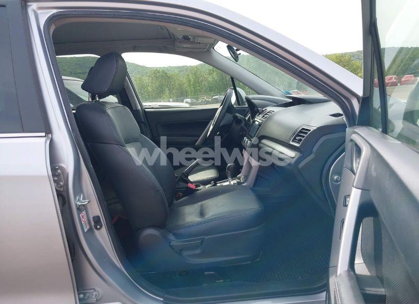 Photo 5 of 2016 Subaru Forester 2.5I LIMITED (VIN JF2SJAKC1GH535080)