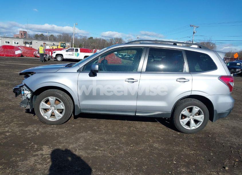 Photo 14 of 2016 Subaru Forester 2.5I LIMITED (VIN JF2SJAKC6GH542297)