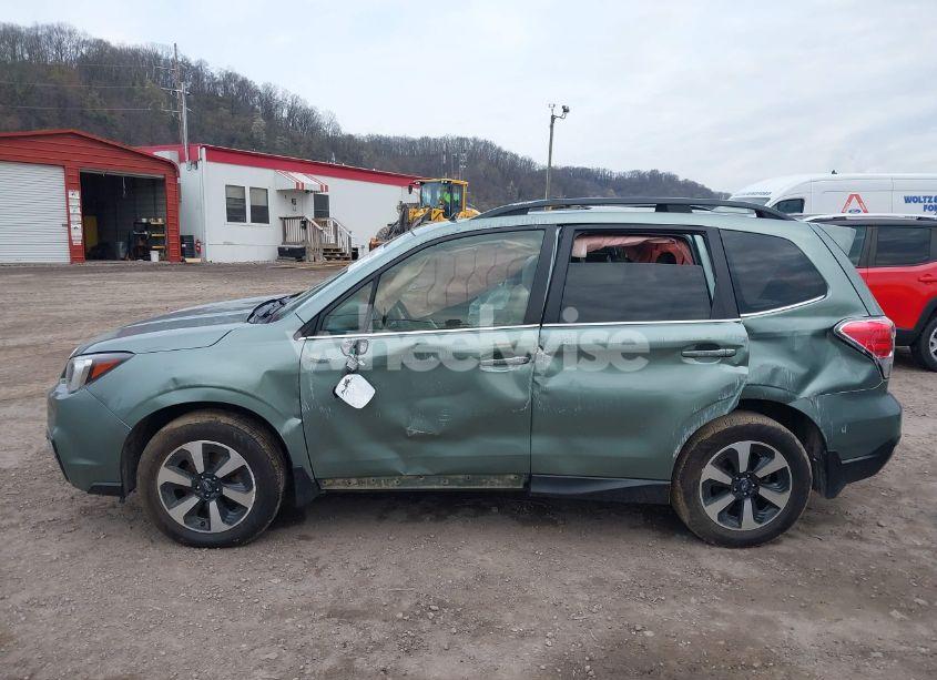 Photo 15 of 2017 Subaru Forester 2.5I LIMITED (VIN JF2SJALC3HH417998)