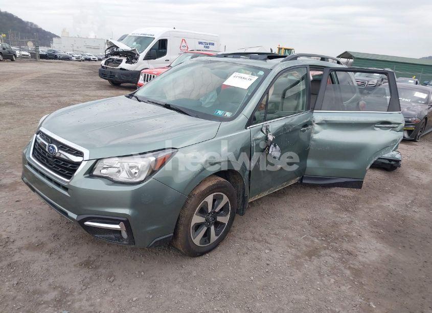 Photo 2 of 2017 Subaru Forester 2.5I LIMITED (VIN JF2SJALC3HH417998)