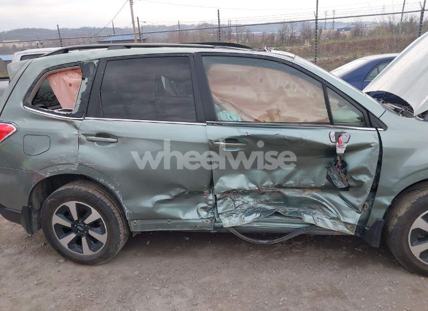 Photo 6 of 2017 Subaru Forester 2.5I LIMITED (VIN JF2SJALC3HH417998)