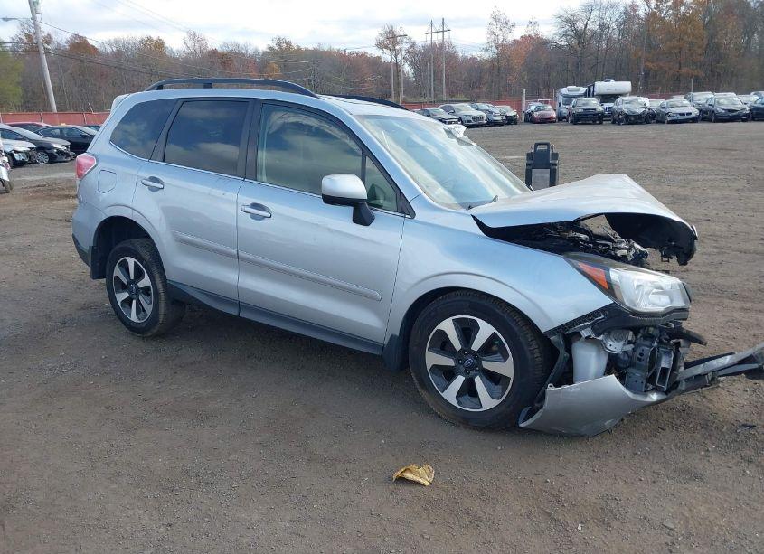 2017 Subaru Forester 2.5I LIMITED (VIN JF2SJALC9HH554539) main photo