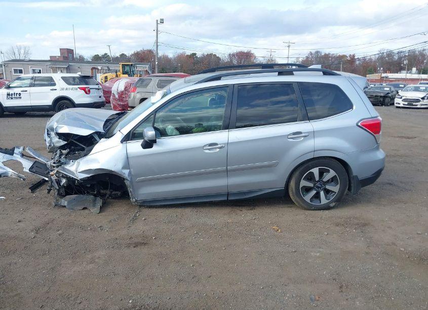 Photo 15 of 2017 Subaru Forester 2.5I LIMITED (VIN JF2SJALC9HH554539)