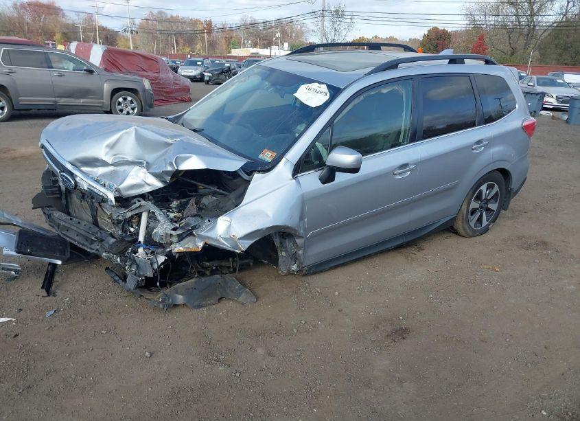 Photo 2 of 2017 Subaru Forester 2.5I LIMITED (VIN JF2SJALC9HH554539)