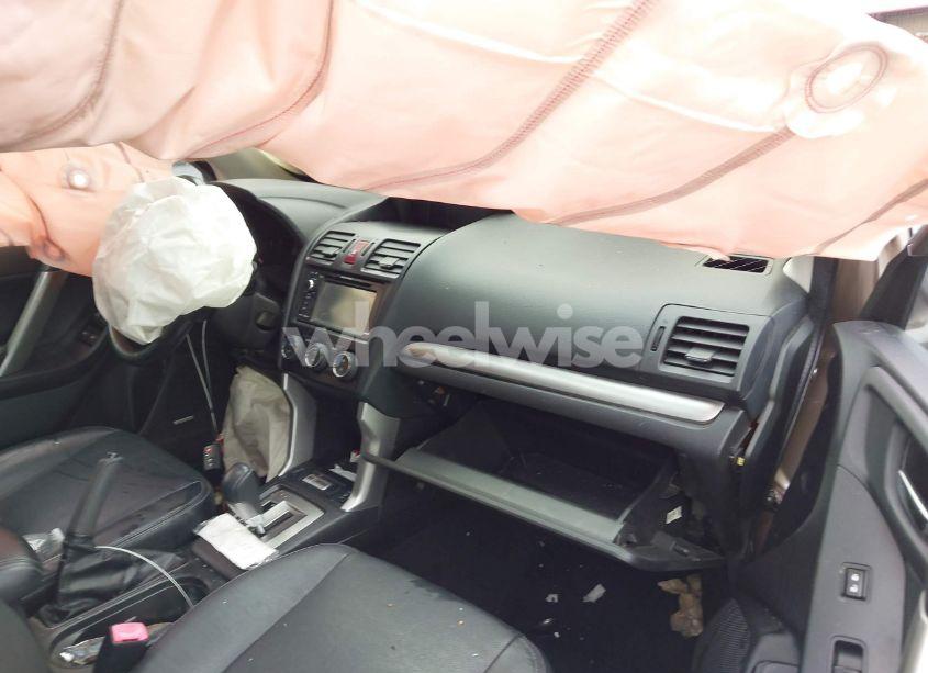 Photo 5 of 2014 Subaru Forester (VIN JF2SJAPC0EH416975)