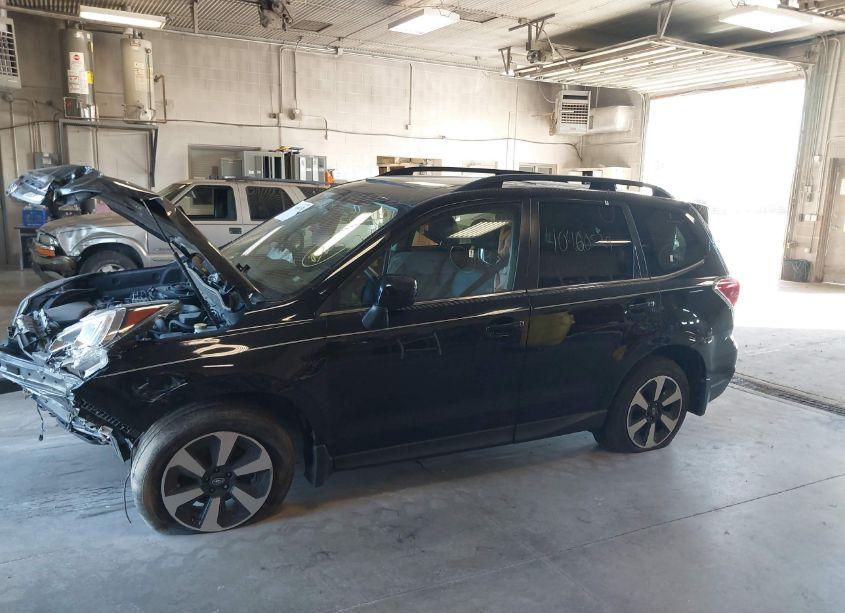 Photo 2 of 2017 Subaru Forester 2.5I LIMITED (VIN JF2SJARC0HH497994)