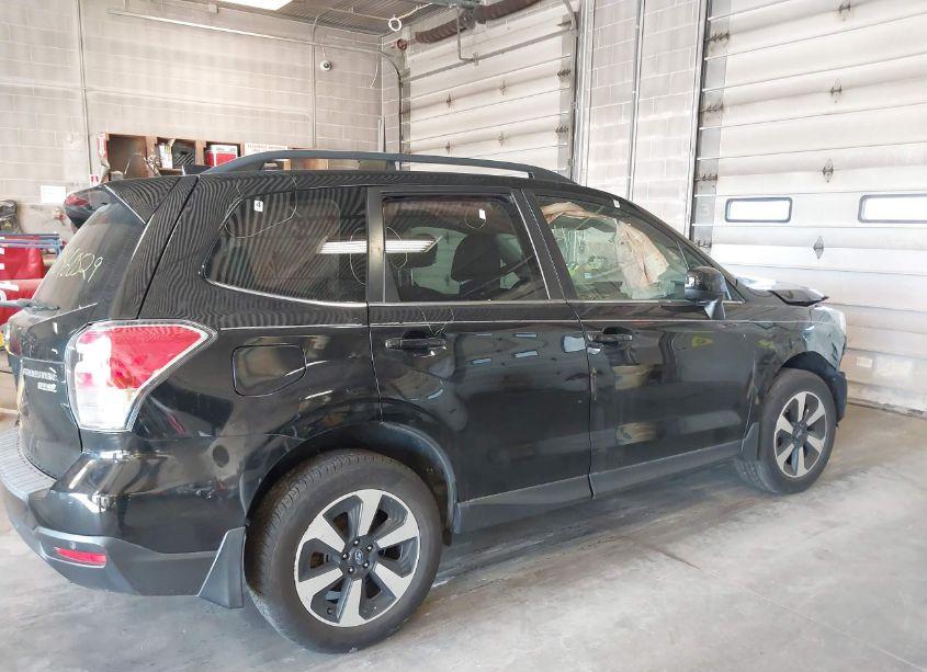 Photo 4 of 2017 Subaru Forester 2.5I LIMITED (VIN JF2SJARC0HH497994)