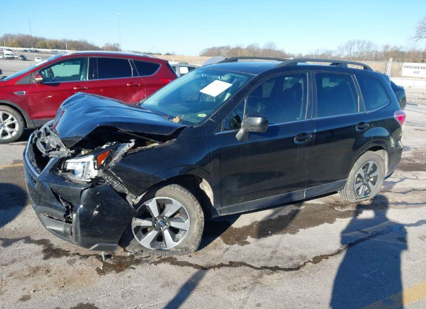 Photo 2 of 2018 Subaru Forester 2.5I LIMITED (VIN JF2SJARC0JH460224)