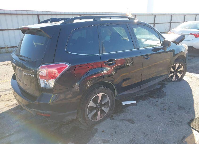 Photo 4 of 2018 Subaru Forester 2.5I LIMITED (VIN JF2SJARC0JH460224)