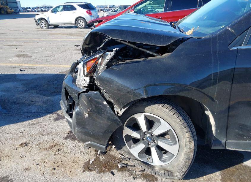 Photo 6 of 2018 Subaru Forester 2.5I LIMITED (VIN JF2SJARC0JH460224)