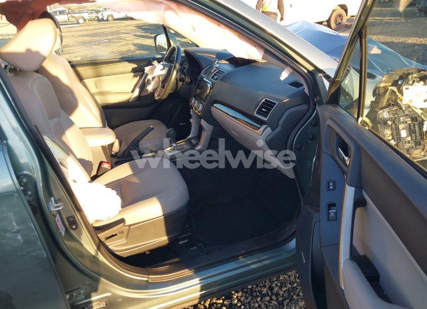 Photo 5 of 2018 Subaru Forester 2.5I LIMITED (VIN JF2SJARC0JH541417)