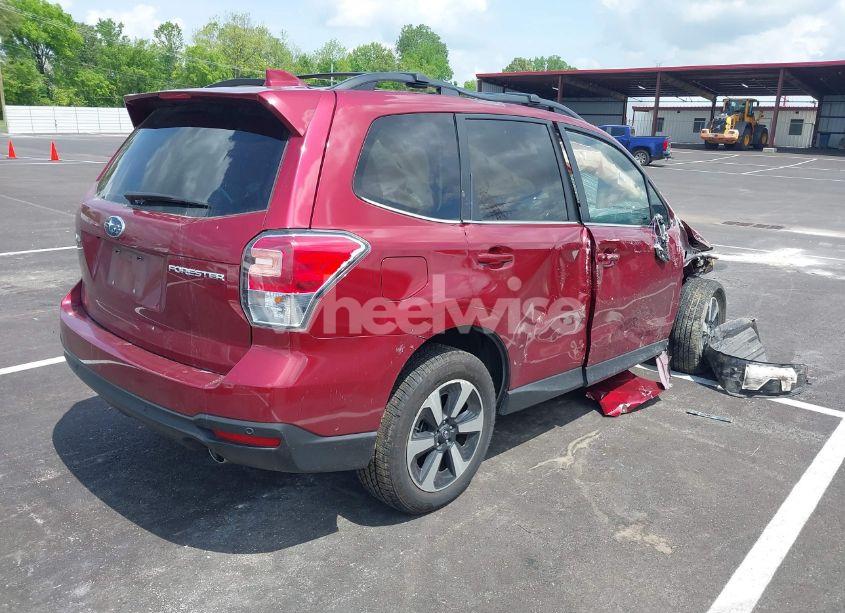 Photo 4 of 2018 Subaru Forester 2.5I LIMITED (VIN JF2SJARC1JH607666)