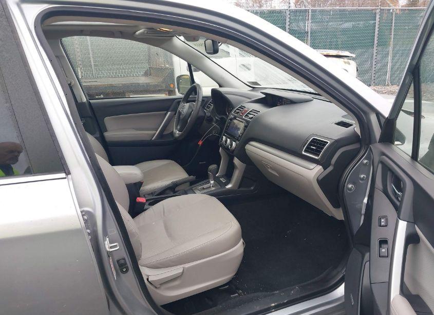 Photo 5 of 2016 Subaru Forester 2.5I LIMITED (VIN JF2SJARC2GH434474)