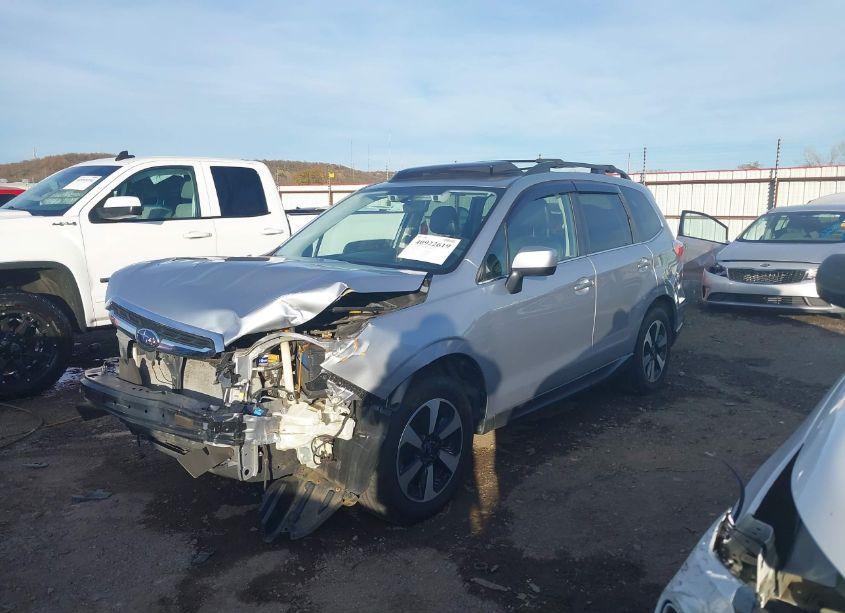Photo 2 of 2017 Subaru Forester 2.5I LIMITED (VIN JF2SJARC7HH807123)