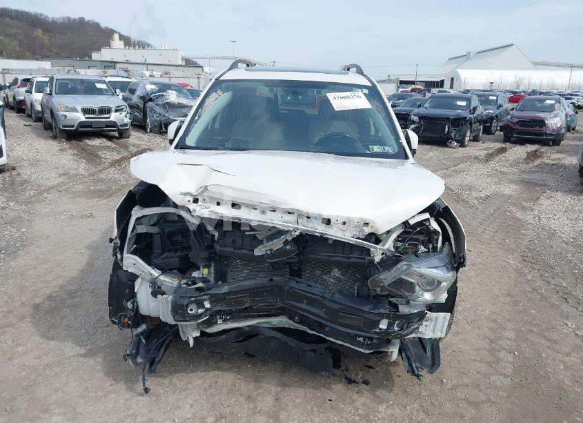 Photo 12 of 2018 Subaru Forester 2.5I LIMITED (VIN JF2SJARC7JH446725)