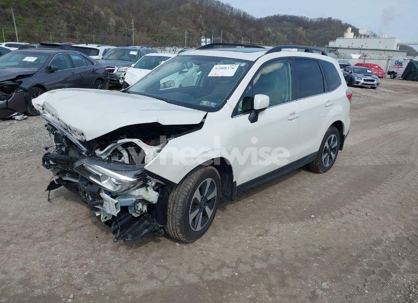 Photo 2 of 2018 Subaru Forester 2.5I LIMITED (VIN JF2SJARC7JH446725)