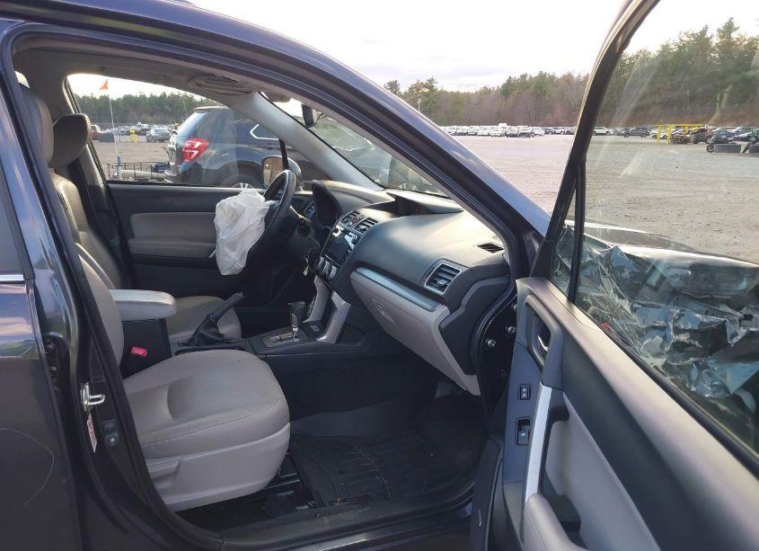 Photo 5 of 2016 Subaru Forester 2.5I LIMITED (VIN JF2SJARC8GH422636)