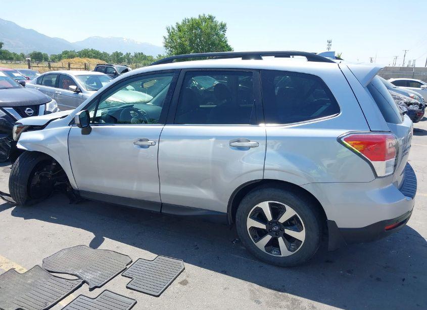 Photo 14 of 2017 Subaru Forester 2.5I LIMITED (VIN JF2SJARC8HH530305)