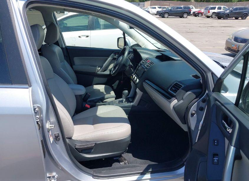 Photo 5 of 2017 Subaru Forester 2.5I LIMITED (VIN JF2SJARC8HH530305)