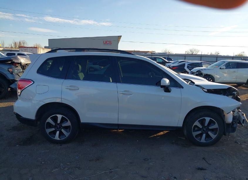Photo 14 of 2018 Subaru Forester 2.5I LIMITED (VIN JF2SJARC8JH429965)