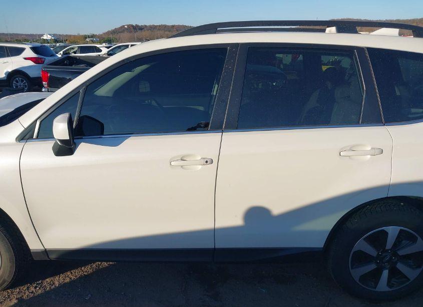 Photo 15 of 2018 Subaru Forester 2.5I LIMITED (VIN JF2SJARC8JH429965)