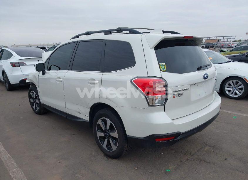 Photo 3 of 2018 Subaru Forester 2.5I LIMITED (VIN JF2SJARCXJH421348)