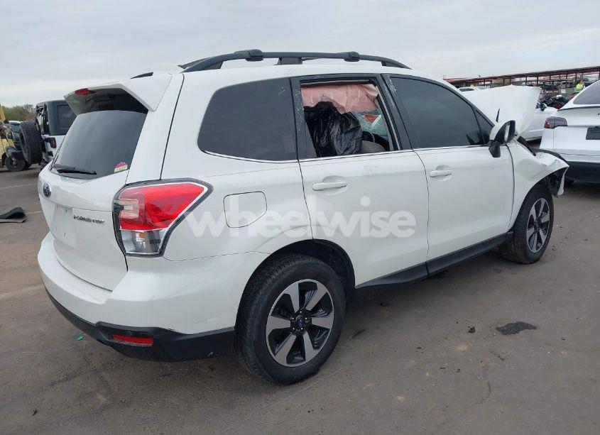 Photo 4 of 2018 Subaru Forester 2.5I LIMITED (VIN JF2SJARCXJH421348)