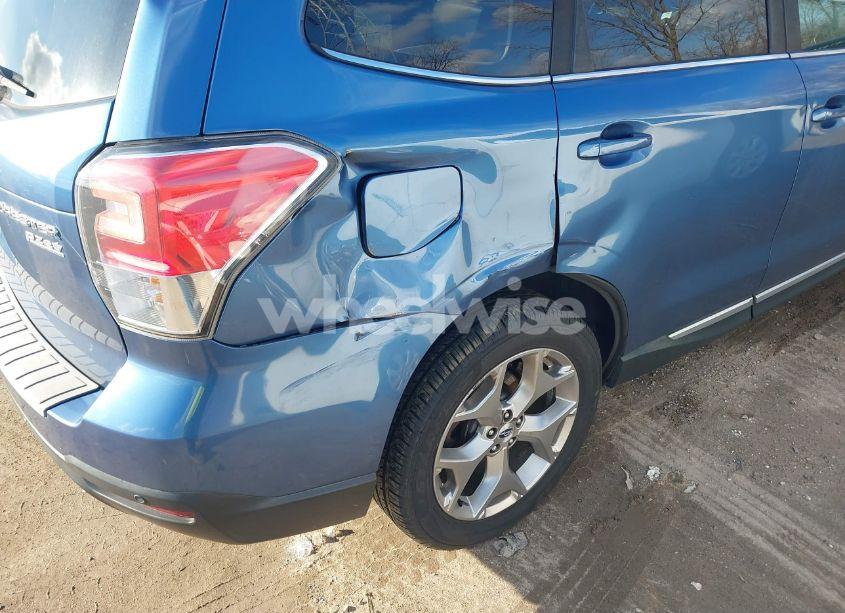 Photo 18 of 2017 Subaru Forester 2.5I TOURING (VIN JF2SJAWC0HH593533)