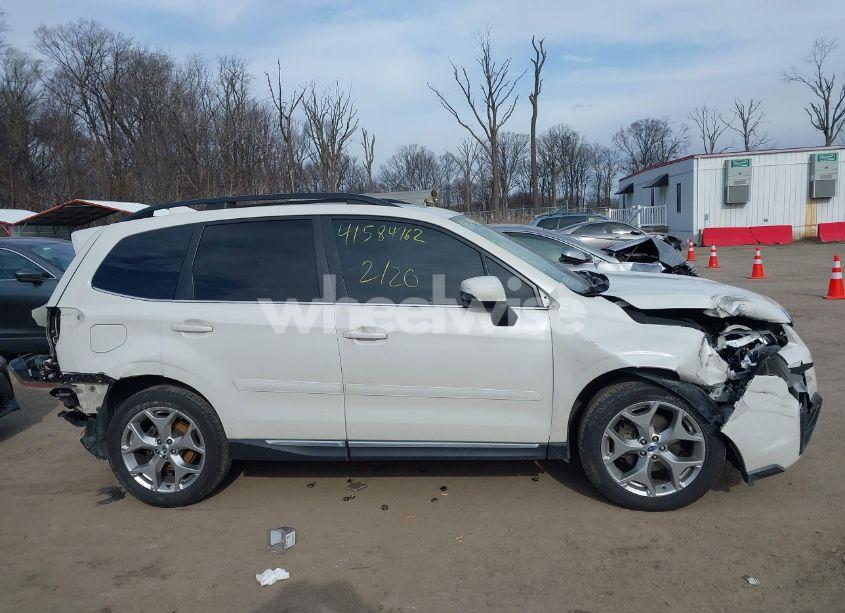 Photo 13 of 2018 Subaru Forester 2.5I TOURING (VIN JF2SJAWC0JH435392)