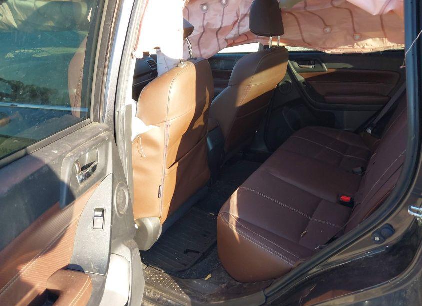 Photo 8 of 2018 Subaru Forester 2.5I TOURING (VIN JF2SJAWC0JH529692)