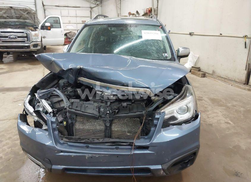 Photo 12 of 2018 Subaru Forester 2.5I TOURING (VIN JF2SJAWC0JH532561)