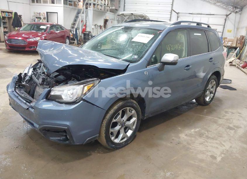 Photo 2 of 2018 Subaru Forester 2.5I TOURING (VIN JF2SJAWC0JH532561)