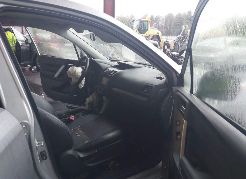 Photo 5 of 2015 Subaru Forester 2.5I TOURING (VIN JF2SJAWC1FH511628)