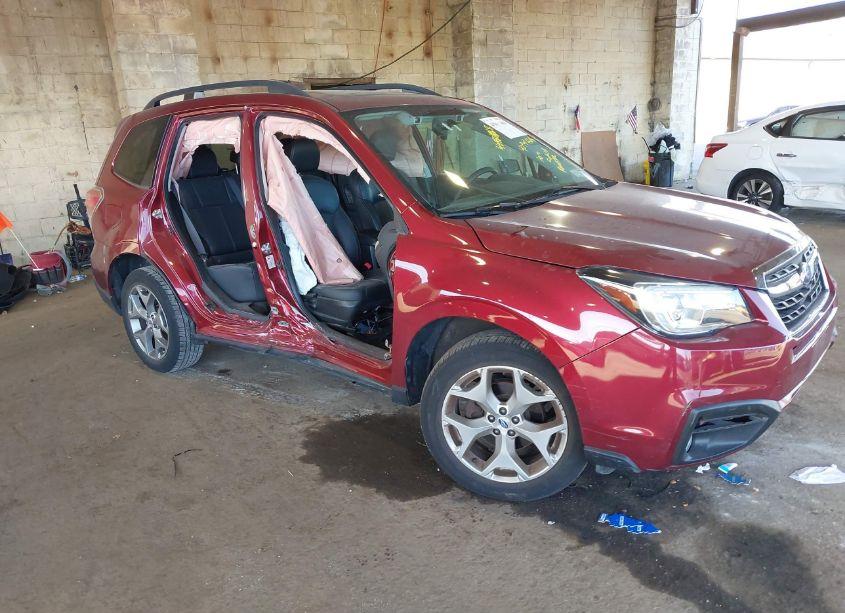 2017 Subaru Forester 2.5I TOURING (VIN JF2SJAWC1HH539805) main photo